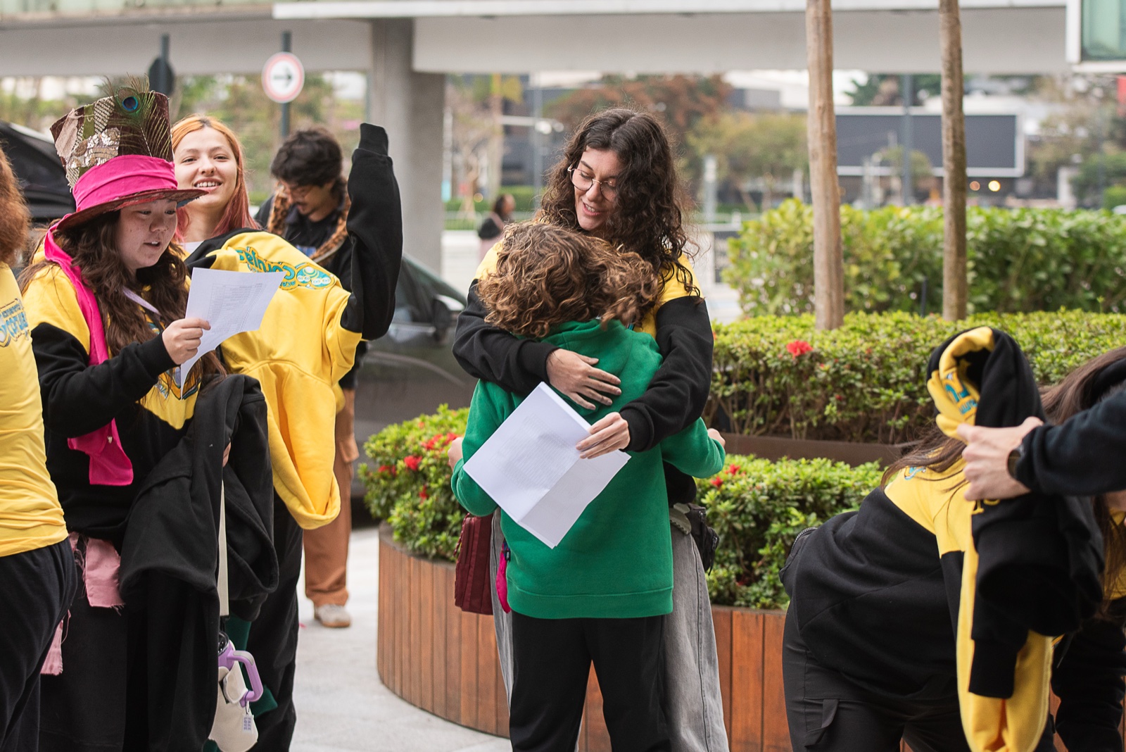 Alunos em atividade extracurricular no acampamento