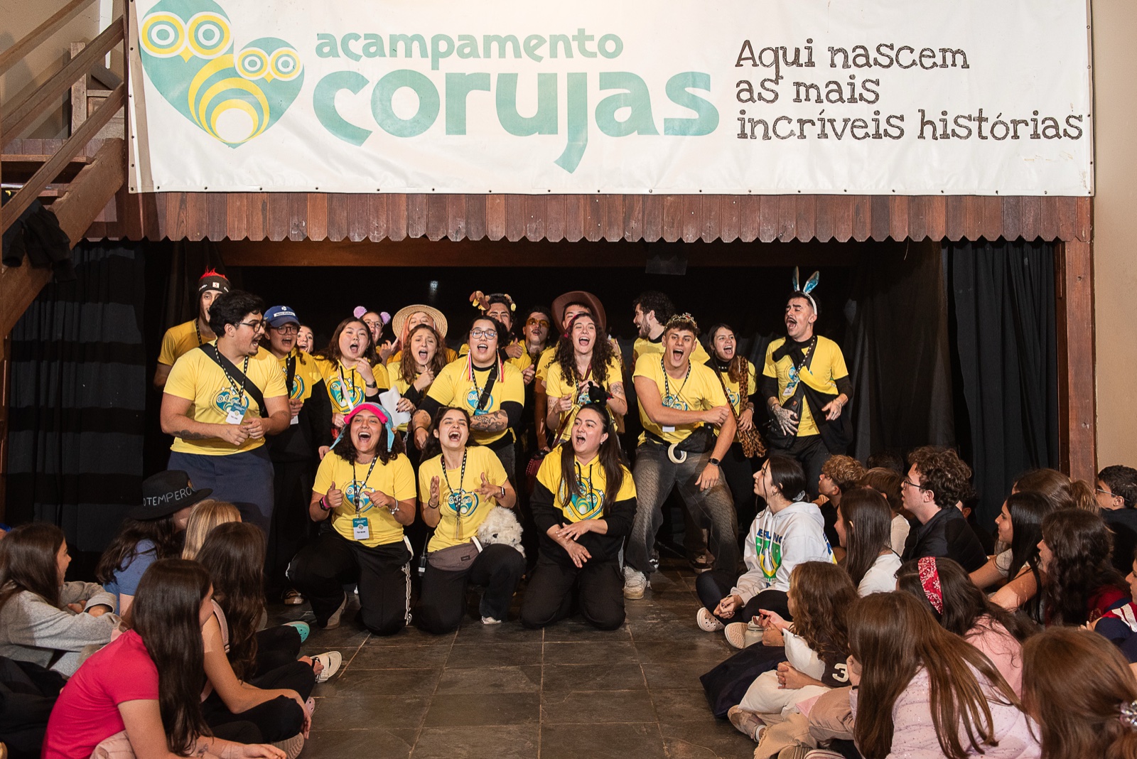 Alunos em atividade pedagógica no acampamento